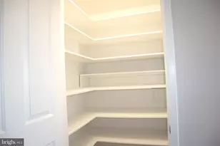 10401 Grosvenor Pl, Rockville, MD 20852 - Photo 31