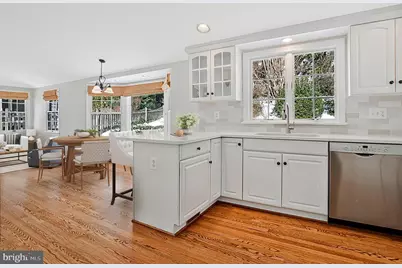 5215 Roosevelt Street, Bethesda, MD 20814 - Photo 13