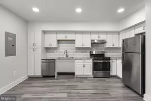 19520 Village Walk Dr, Montgomery Village, MD 20886 - Photo 5