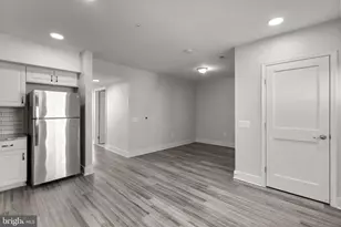 19520 Village Walk Dr, Montgomery Village, MD 20886 - Photo 7