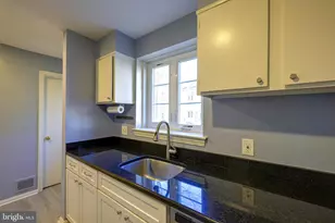 9848 Hollow Glen Pl, Silver Spring, MD 20910 - Photo 13