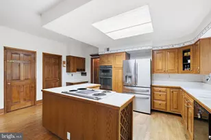 22301 Flintridge Dr, Brookeville, MD 20833 - Photo 13