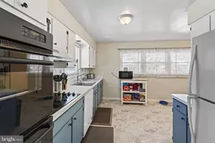 13832 Dowlais Dr, Rockville, MD 20853 - Photo 17