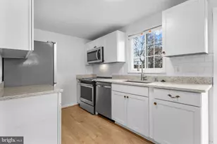 18033 Wagonwheel Ct, Olney, MD 20832 - Photo 9