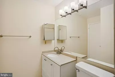 18401 Guildberry Drive #104, Gaithersburg, MD 20879 - Photo 9