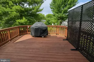 12442 Quail Woods Dr, Germantown, MD 20874 - Photo 15