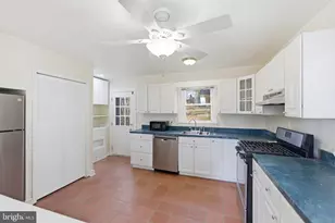 10626 S Dunmoor Dr, Silver Spring, MD 20901 - Photo 5