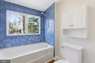 10626 S Dunmoor Dr, Silver Spring, MD 20901 - Photo 17