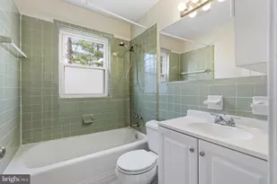 10626 S Dunmoor Dr, Silver Spring, MD 20901 - Photo 13