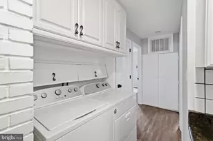 5716 Crawford Dr, Rockville, MD 20851 - Photo 17