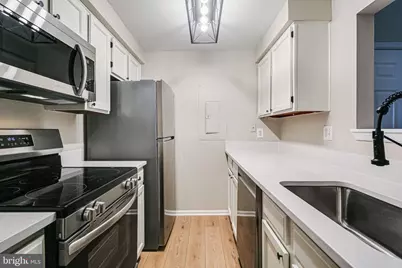 13027 Shadyside Lane #12-207, Germantown, MD 20874 - Photo 5