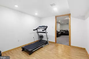 18906 Lindenhouse Rd, Gaithersburg, MD 20879 - Photo 37