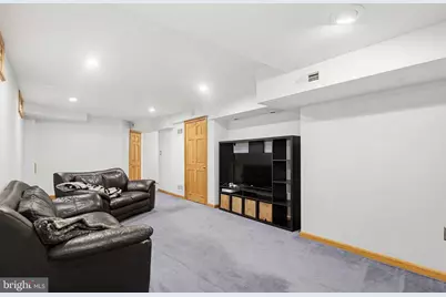 18906 Lindenhouse Road, Gaithersburg, MD 20879 - Photo 35