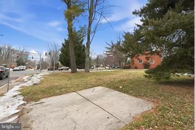 9901 Fernwood Road, Bethesda, MD 20817 - Photo 5