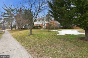 9901 Fernwood Rd, Bethesda, MD 20817 - Photo 3