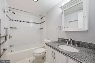 5225 Pooks Hill Rd, Bethesda, MD 20814 - Photo 19