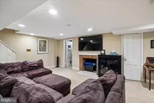 8008 Aberdeen Rd, Bethesda, MD 20814 - Photo 37
