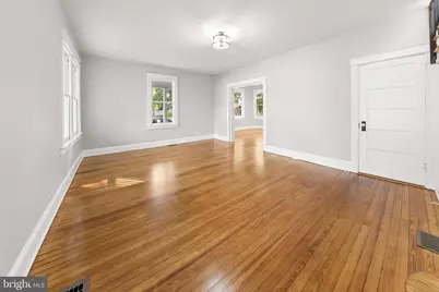 10220 Capitol View Avenue, Silver Spring, MD 20910 - Photo 9