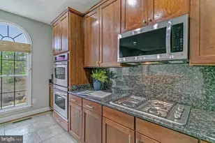 14842 Potomac Corner Ln, Rockville, MD 20850 - Photo 7