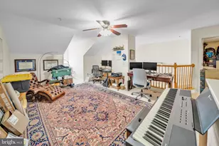 15306 Diamond Cove Terrace, Rockville, MD 20850 - Photo 5