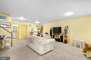 18605 Fiddleleaf Terrace, Olney, MD 20832 - Photo 17