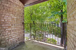 9201 Three Oaks Dr, Silver Spring, MD 20901 - Photo 19
