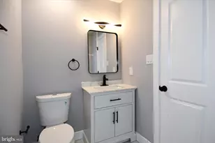 9201 Three Oaks Dr, Silver Spring, MD 20901 - Photo 39