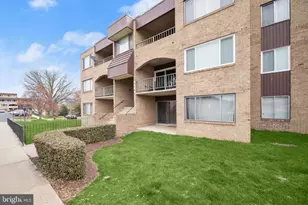 416 Girard St, Gaithersburg, MD 20877 - Photo 1