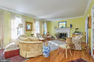 3528 Hamlet Pl, Chevy Chase, MD 20815 - Photo 5