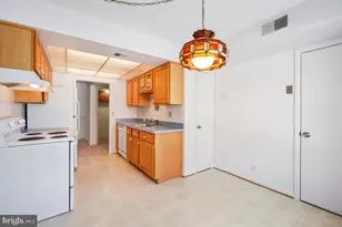 15301 Beaverbrook Ct, Silver Spring, MD 20906 - Photo 15