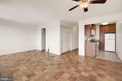 10201 Grosvenor Place #1423, Rockville, MD 20852 - Photo 11