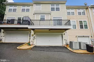 17718 Phelps Hill Ln, Derwood, MD 20855 - Photo 3