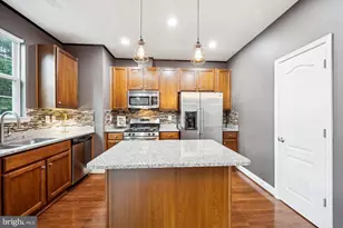 17718 Phelps Hill Ln, Derwood, MD 20855 - Photo 13