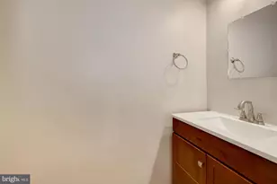 1721 Logmill Ln, Gaithersburg, MD 20879 - Photo 5