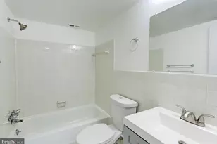 118 Monroe St, Rockville, MD 20850 - Photo 25