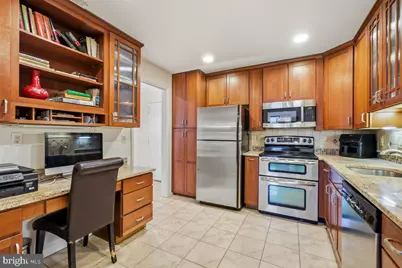 7425 Democracy Boulevard #8, Bethesda, MD 20817 - Photo 15