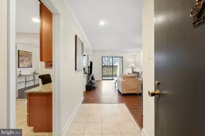 7425 Democracy Boulevard #8, Bethesda, MD 20817 - Photo 5