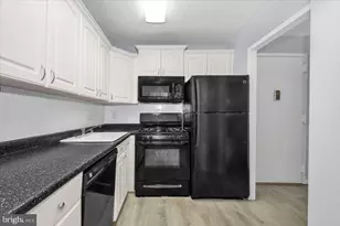 5225 Pooks Hill Rd, Bethesda, MD 20814 - Photo 19