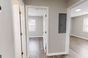 8001 Garland Ave, Takoma Park, MD 20912 - Photo 17