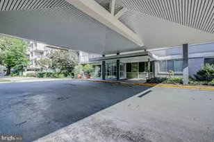 4977 Battery Ln, Bethesda, MD 20814 - Photo 3