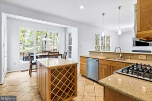 11103 Knights Ct, Germantown, MD 20876 - Photo 3