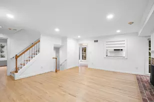 6416 Little Leigh Ct, Cabin John, MD 20818 - Photo 3