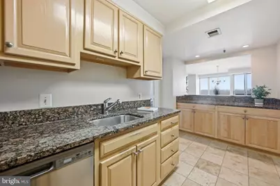 5450 Whitley Park Terrace #HR-901, Bethesda, MD 20814 - Photo 9