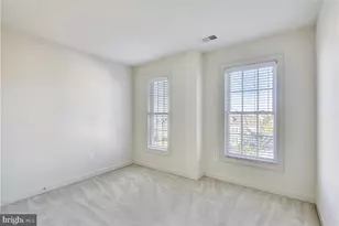 12923 Benton Park Cir, Clarksburg, MD 20871 - Photo 11