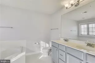 12923 Benton Park Cir, Clarksburg, MD 20871 - Photo 13