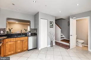 17930 Cottonwood Terrace, Gaithersburg, MD 20877 - Photo 3