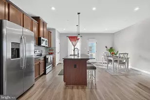 9599 Tall Oaks Rd, Montgomery Village, MD 20886 - Photo 7