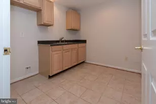 10817 Maplecrest Ln, Potomac, MD 20854 - Photo 49