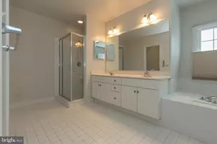 10817 Maplecrest Ln, Potomac, MD 20854 - Photo 35