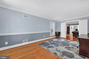 14 Fairwood Ct, Rockville, MD 20850 - Photo 9